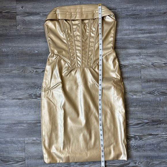 Gold faux leather dress - Picture 8 of 16